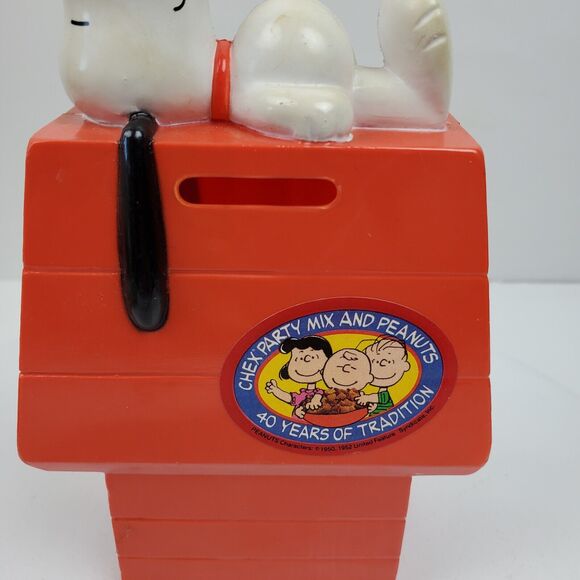 Vintage Snoopy Peanuts Dog House Coin Bank 7 x 4.25 inch - Picture 2 of 8